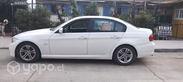 Bmw 318i 2010