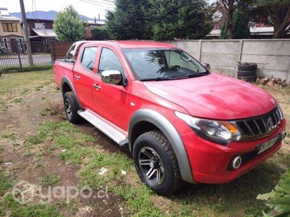 Mitsubishi L200 Turbo Diesel 4x4 mecánica - Imagen 7