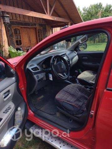 Mitsubishi L200 Turbo Diesel 4x4 mecánica - Imagen 4