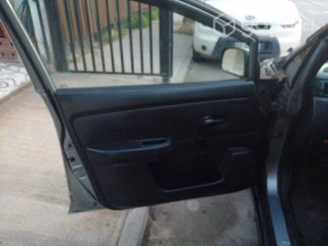 Nissan tiida 2016