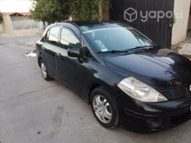 Nissan tiida 2016