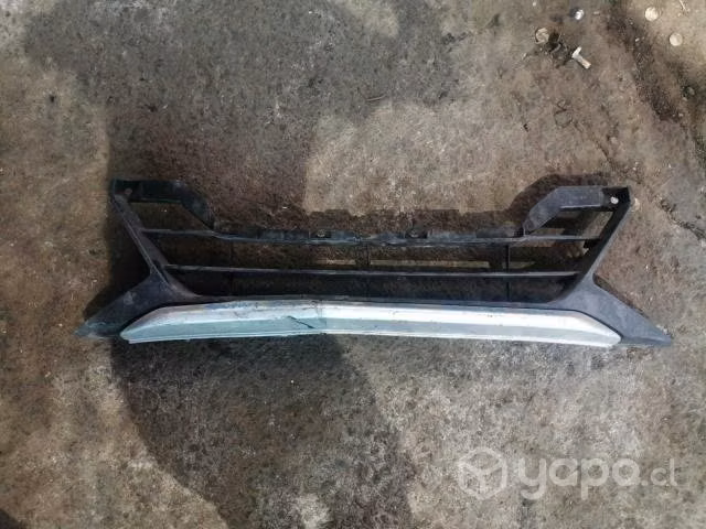Rejilla inferior parachoque nissan sentra 2021