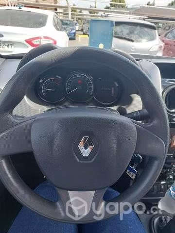 Camioneta Renault oroch gris
