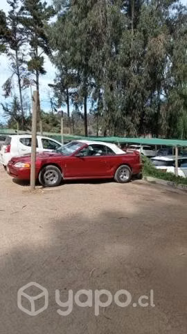Se vende Ford Mustang convertible