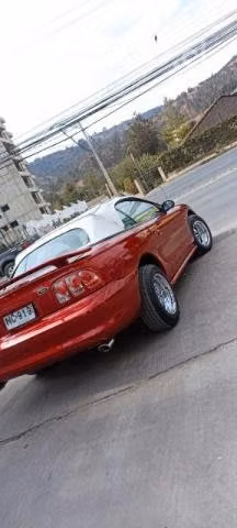 Se vende Ford Mustang convertible