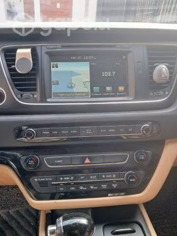 Kia New carnival año 2016