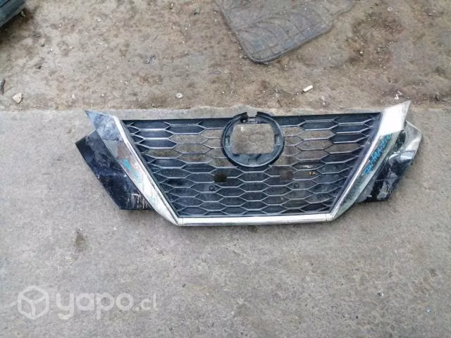 Mascara nissan sentra 2022 original