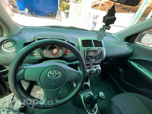 Toyota urban cruiser 2012
