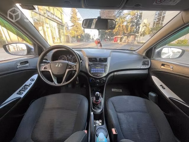 Hyundai Accent 2017 - Imagen 5