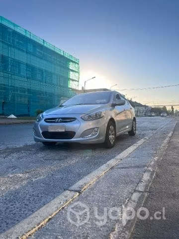 Hyundai Accent 2017 - Imagen 2