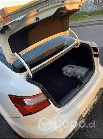Kia Río 2015 full AC - Imagen 6