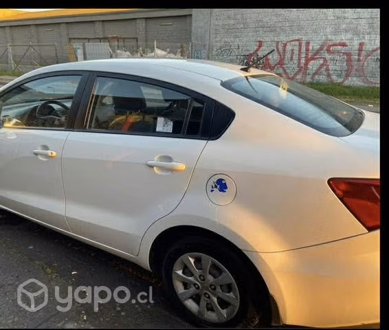 Kia Río 2015 full AC - Imagen 4