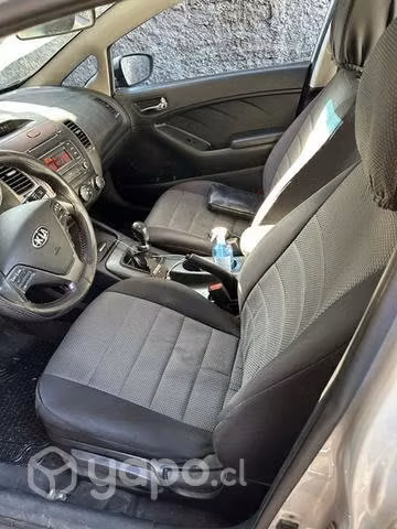 Kia cerato 2015