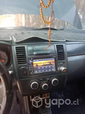 Nissan Tiida 2013