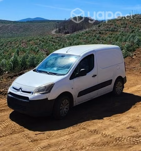 Vendo o permuto citroen berlingo 2013