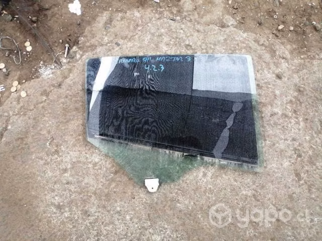 Vidrio trasero derecho mazda 3 2017 original