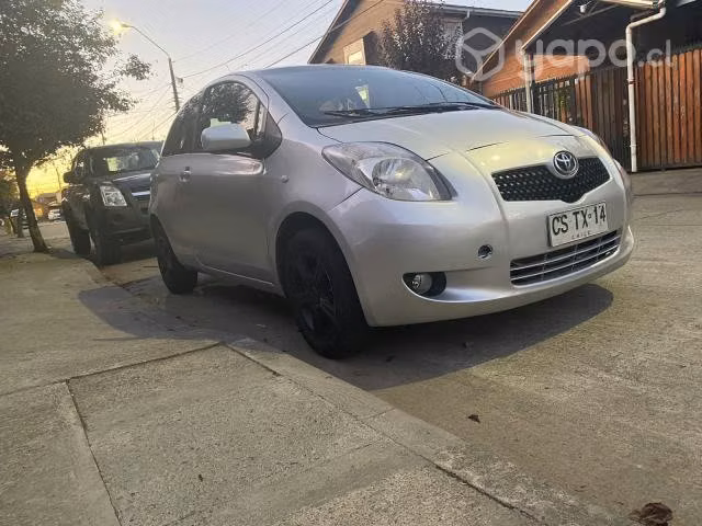 Toyota yaris 2011 oportunidad
