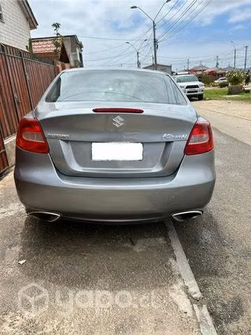 Suzuki kizashi 2011