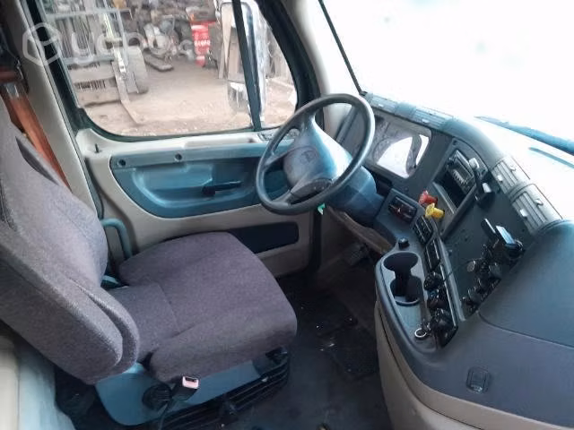 Venta cabina freighliner cascadia - Imagen 7