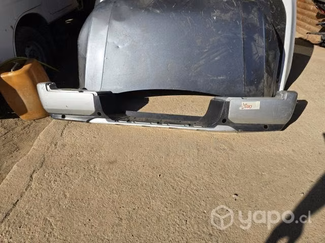 Parachoque Trasero Mitsubishi L200