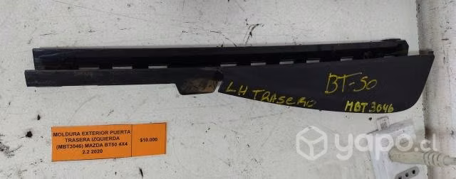Moldura Exterior Pta tras izq (MBT3046) BT50 2020