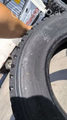 Neumáticos nuevos 215/75 R17.5 TRIANGLE