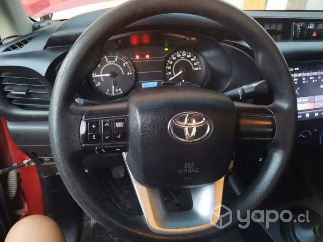 Camioneta Toyota Hilux año 2021 - Imagen 7