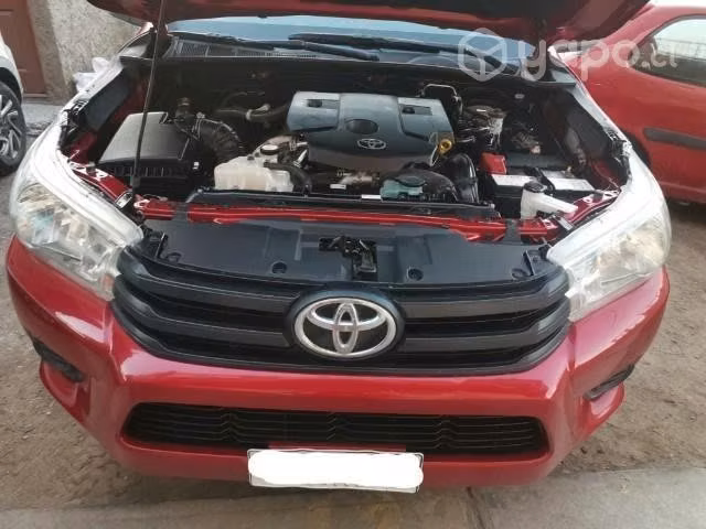 Camioneta Toyota Hilux año 2021 - Imagen 2