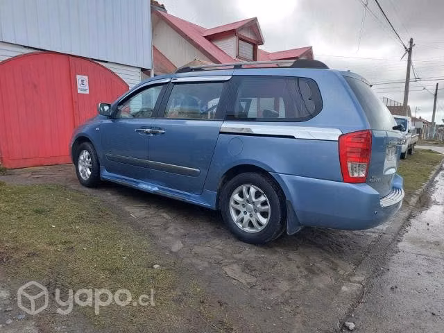 Kia gran carnival