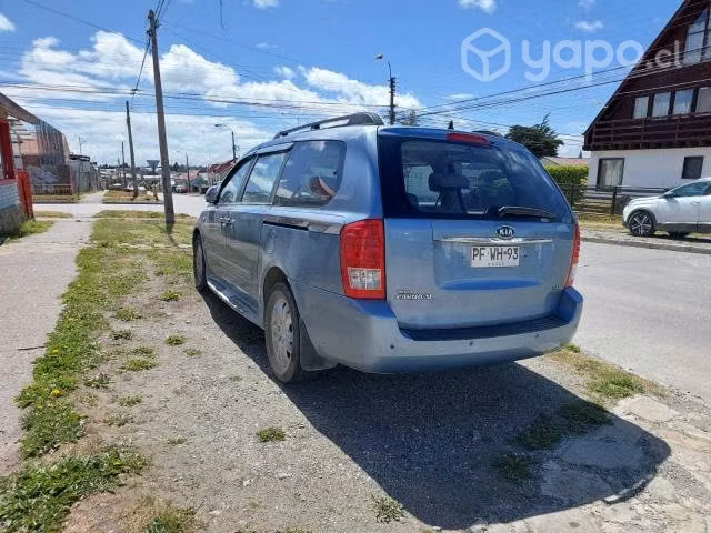 Kia gran carnival