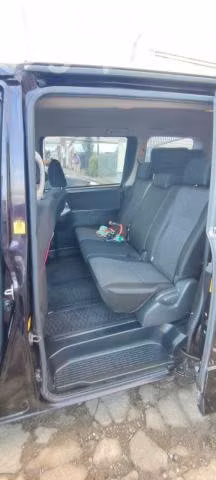 Kia gran carnival
