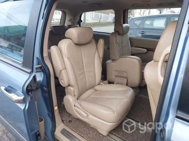 Kia gran carnival