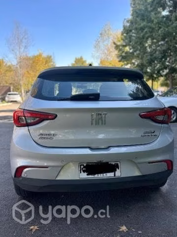 Fiat argo drive plata  2021
