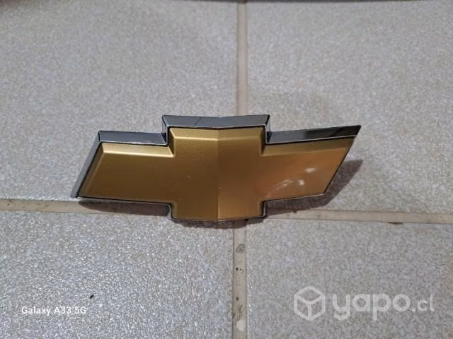 Vendo máscara delantera con emblema chevrolet cors - Imagen 4