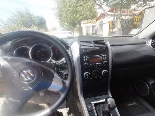 Suzuki grand nomade 2015