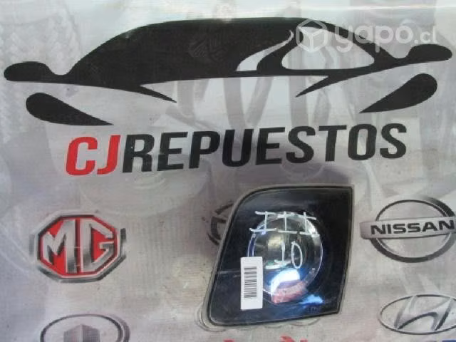 Iii10 foco derecho maletero mazda 3 2008