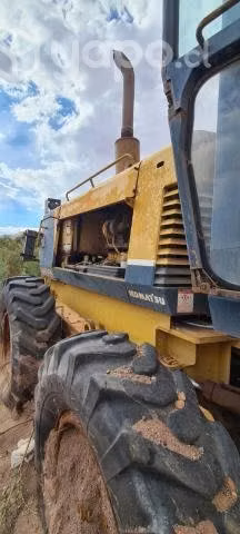Motoniveladora komatsu gd650a