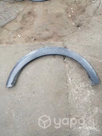 Moldura trasera derecha nissan kicks original