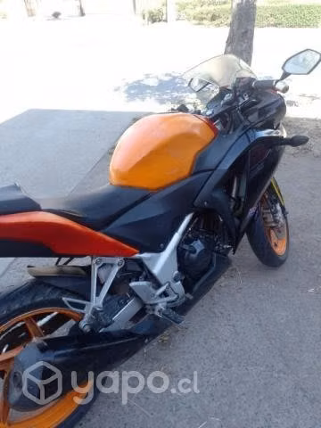 Se vende cbr 250