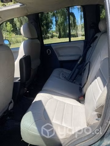 Jeep liberty 2003 funcionando, valor conversable