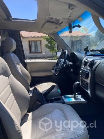 Jeep liberty 2003 funcionando, valor conversable
