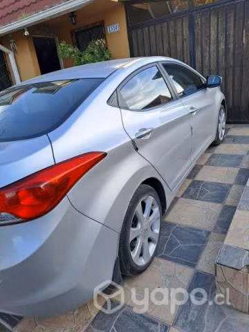 Vendo hyundai elantra 2012