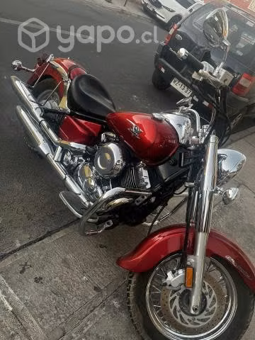 Motocicleta marca Yamaha modelo V Star 650 2010