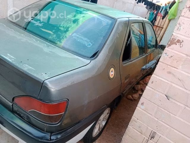 Auto Peugeot 306