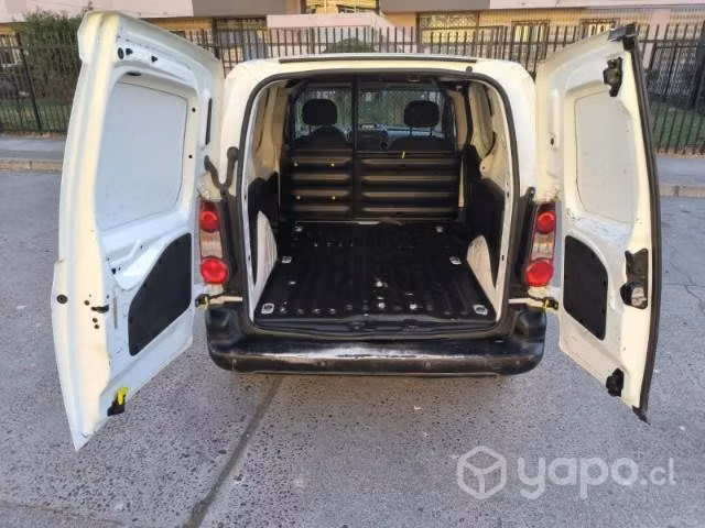 Citroën Berlingo 2018 1.6 Petrolero (CONVERSABLE)