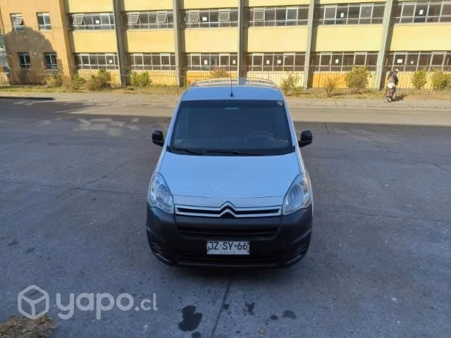 Citroën Berlingo 2018 1.6 Petrolero (CONVERSABLE)