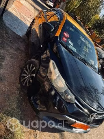 Taxi toyota yaris 2015