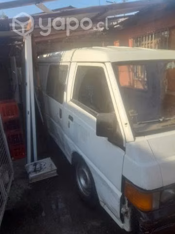 Mitsubishi L300