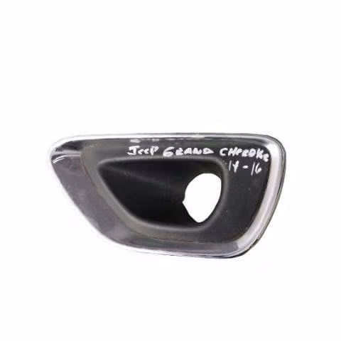 15870 tapa neblinero izquierdo jeep grand cherokee