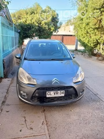 Vendo Citroen C3 Plomo año 2010